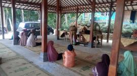 PENARIKAN PBB ( PAJAK BUMI BANGUNAN ) DI PADUKUHAN NGRUNGGO